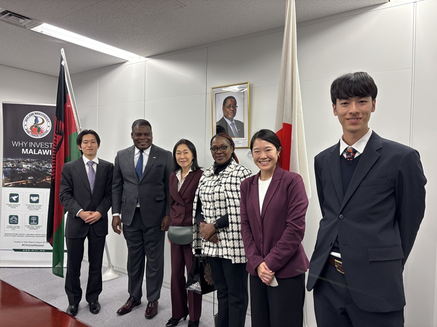 マラウイ大使館 集合 IMG_7316